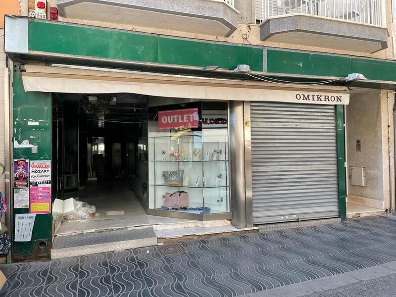 Local en venta en Cambrils con Alarma