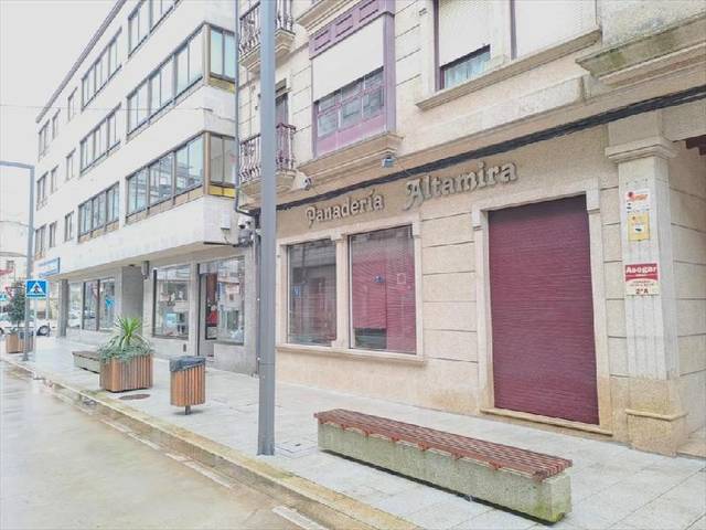 Local comercial en Alquiler en Vila de Cruces