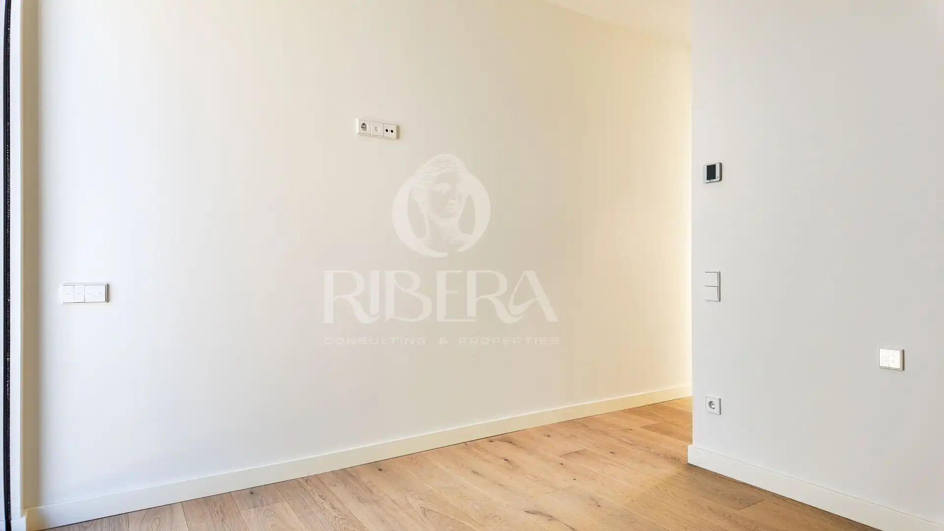 Habitación de Casa o chalet en venta en L'Eliana con Aire acondicionado, Calefacción y Jardín privado