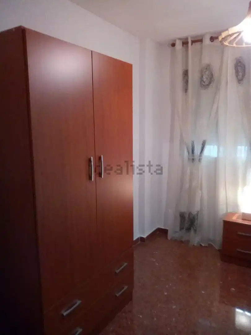 Bedroom of Flat for rent in Granada  with Furnished, Washing machine and Balcony