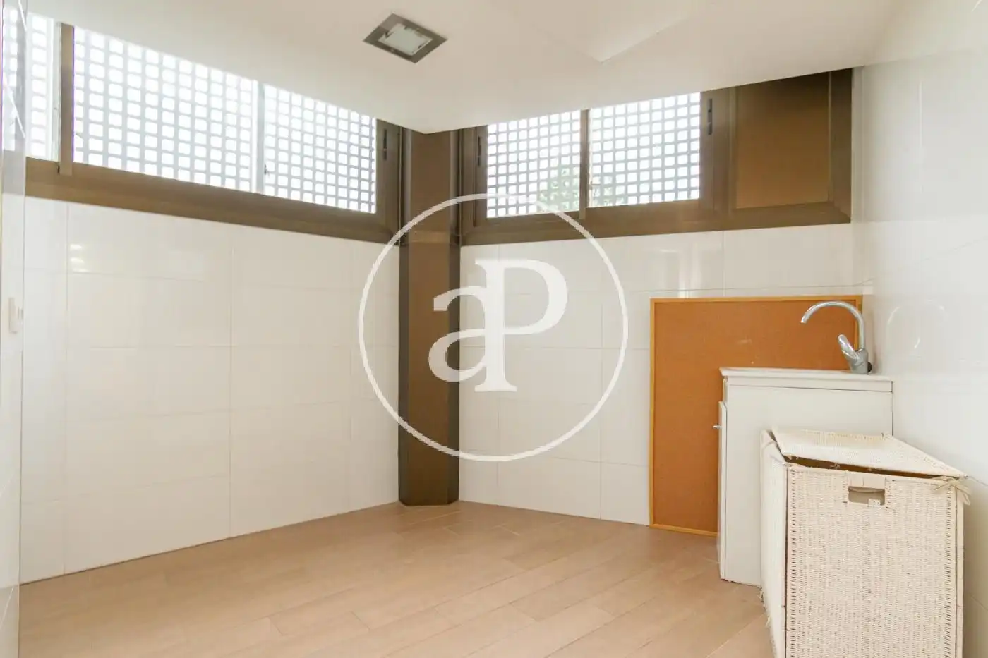 Piso de alquiler en Madrid con Aire acondicionado, Calefacción y Jardín privado
