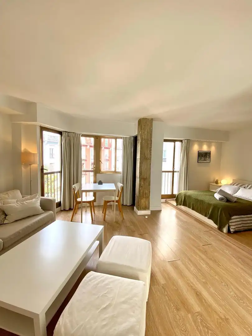 Bedroom of Apartments for sale in Valencia  with Air Conditioner, Heating and Furnished