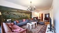 Sala d'estar de Pis en venda en Gijón  amb Calefacció, Terrassa i Moblat
