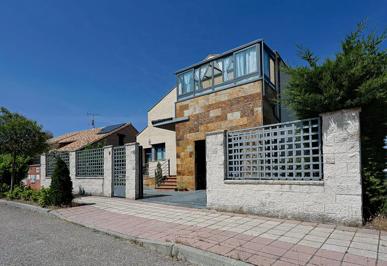 Houses for sale in Aldeamayor de San Martín