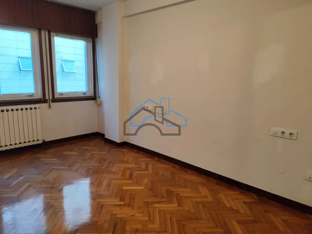 Sala d'estar de Pis de lloguer en A Coruña Capital  amb Calefacció, Parquet i Traster