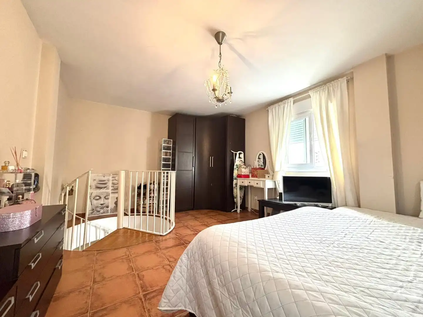Habitación de Dúplex en venta en Los Barrios