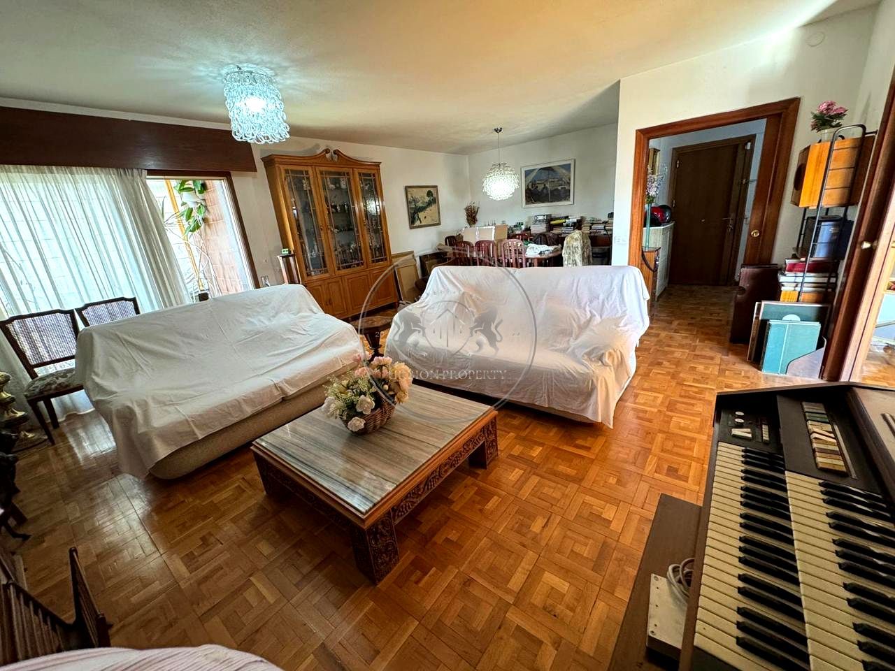 Sala de estar de Piso en venta en  Madrid Capital con Aire acondicionado y Terraza
