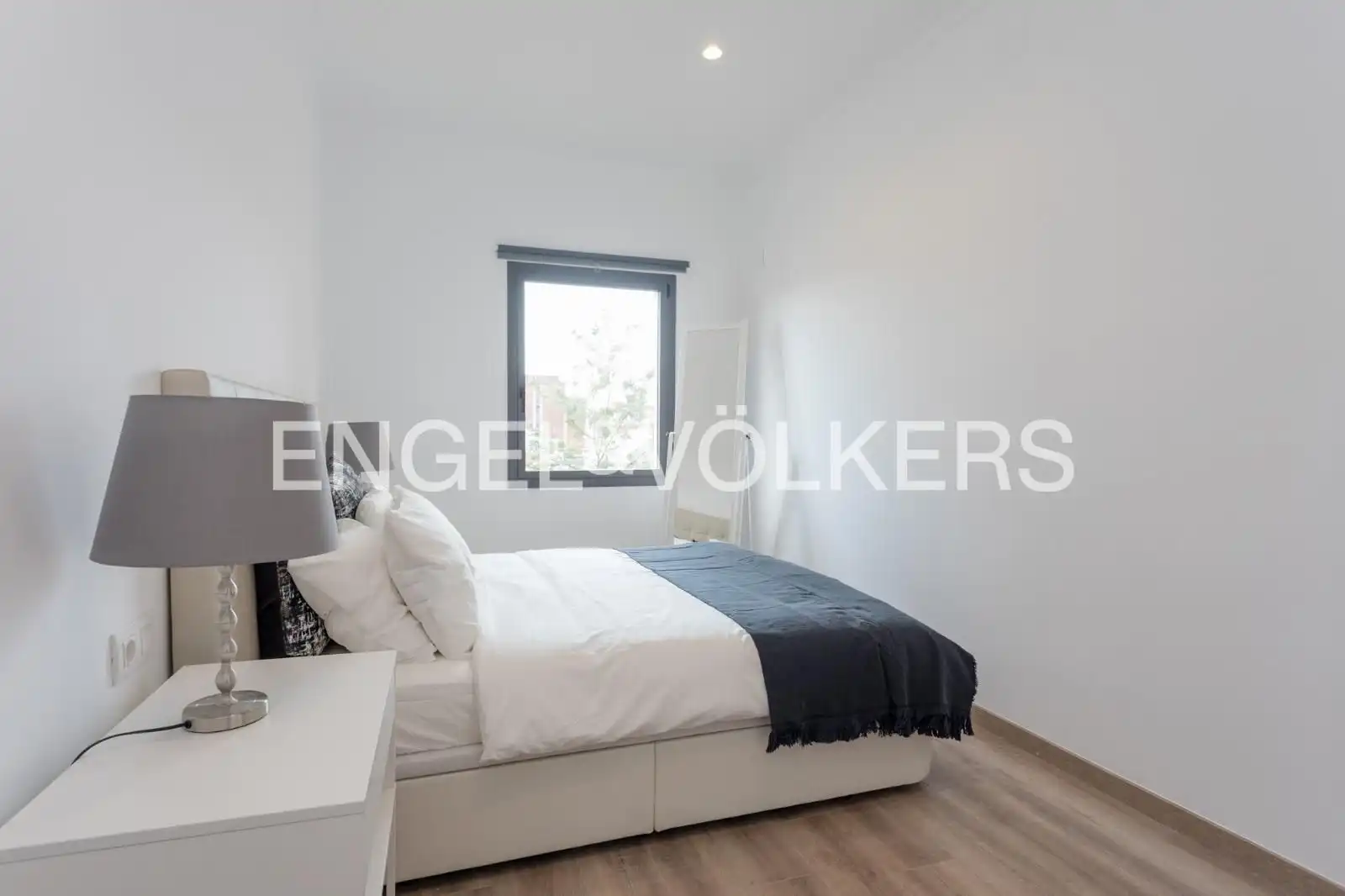 Bedroom of Attic for rent in Barcelona  with Air Conditioner, Heating and Parquet flooring