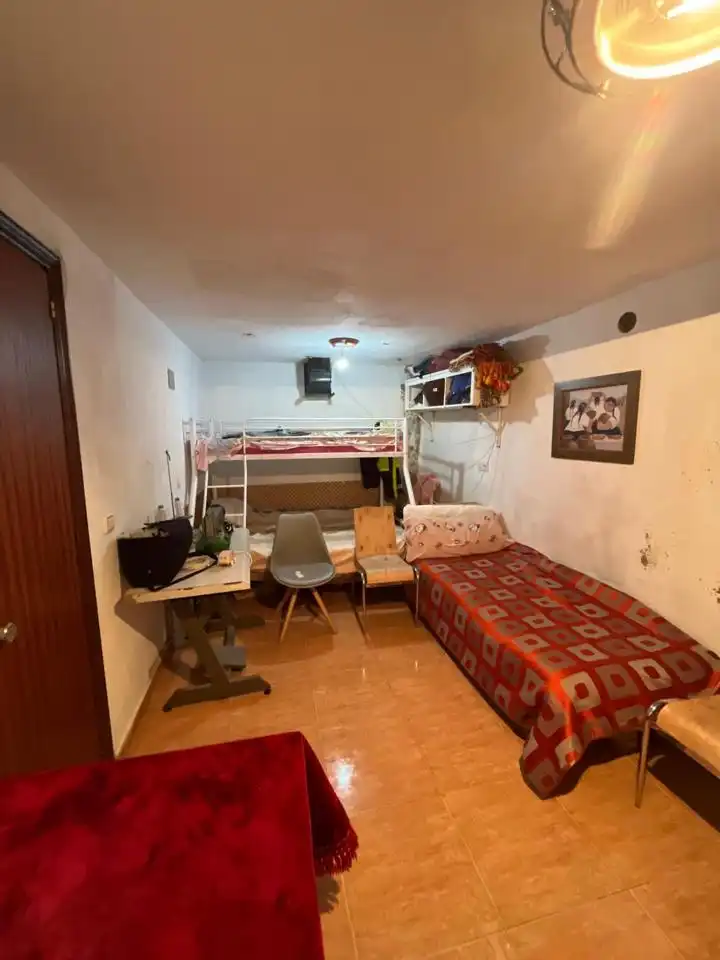 Schlafzimmer von Erdgeschoss zum Verkauf in Alcalá de los Gazules mit Terrasse und Möbliert