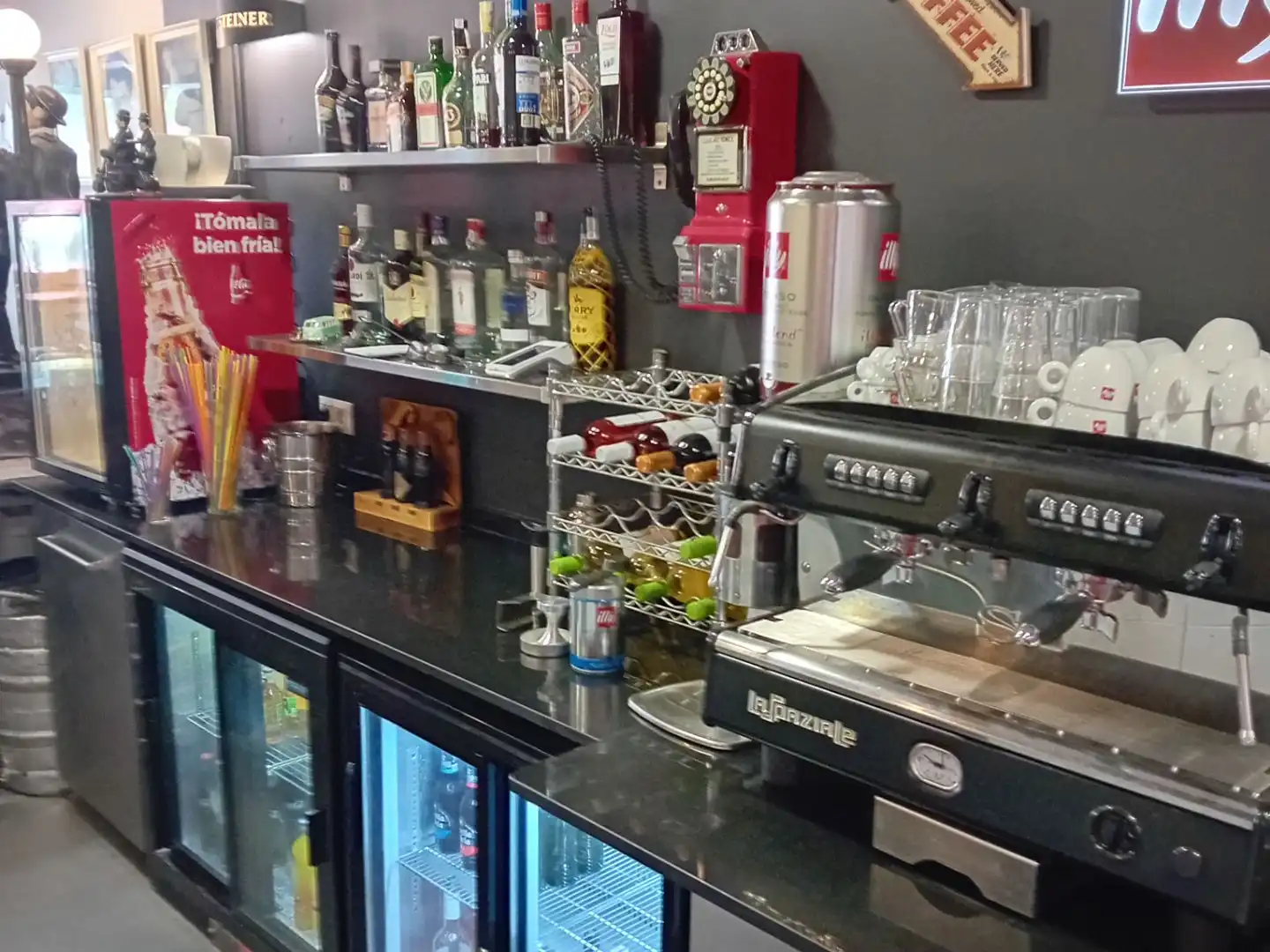 Commercial properties for sale in Estepona  with Terrace and Furnished