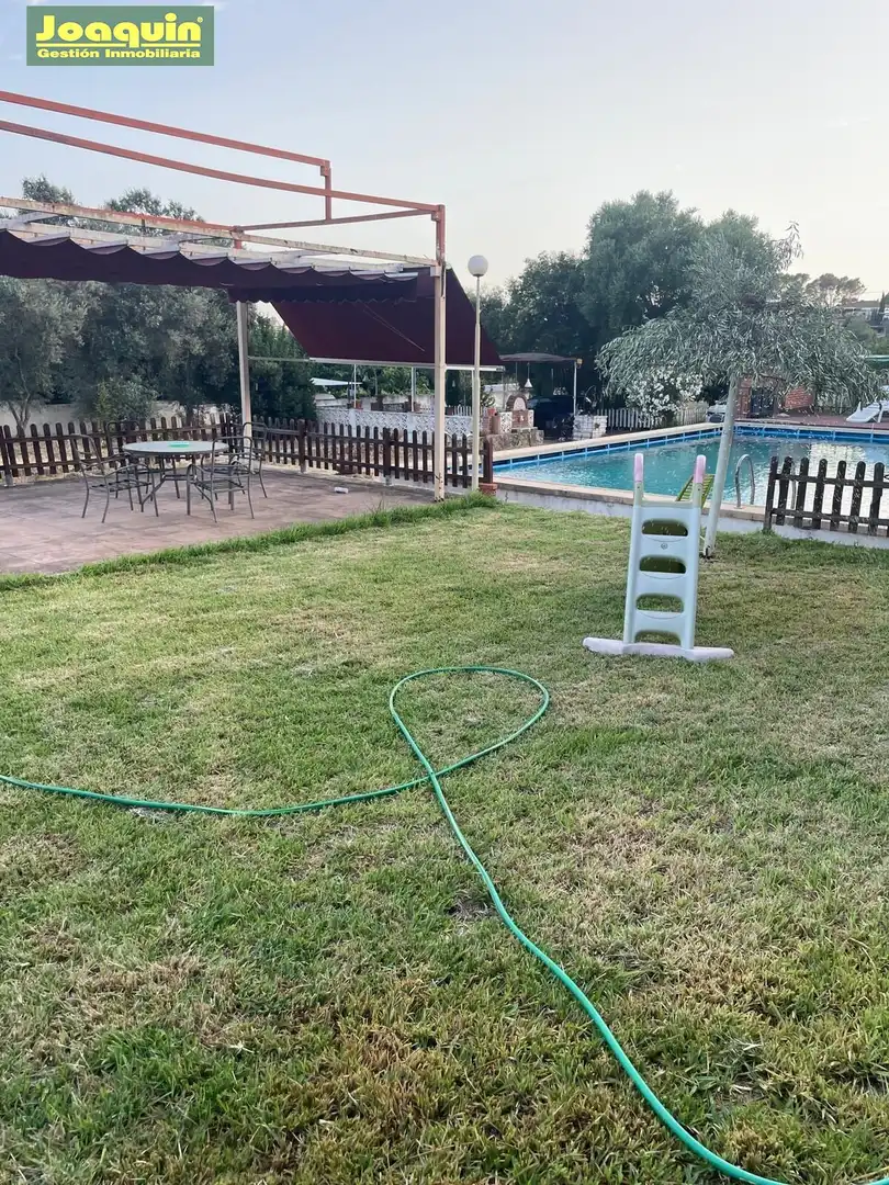 Piscina de Finca rústica en venta en Córdoba con Piscina comunitaria