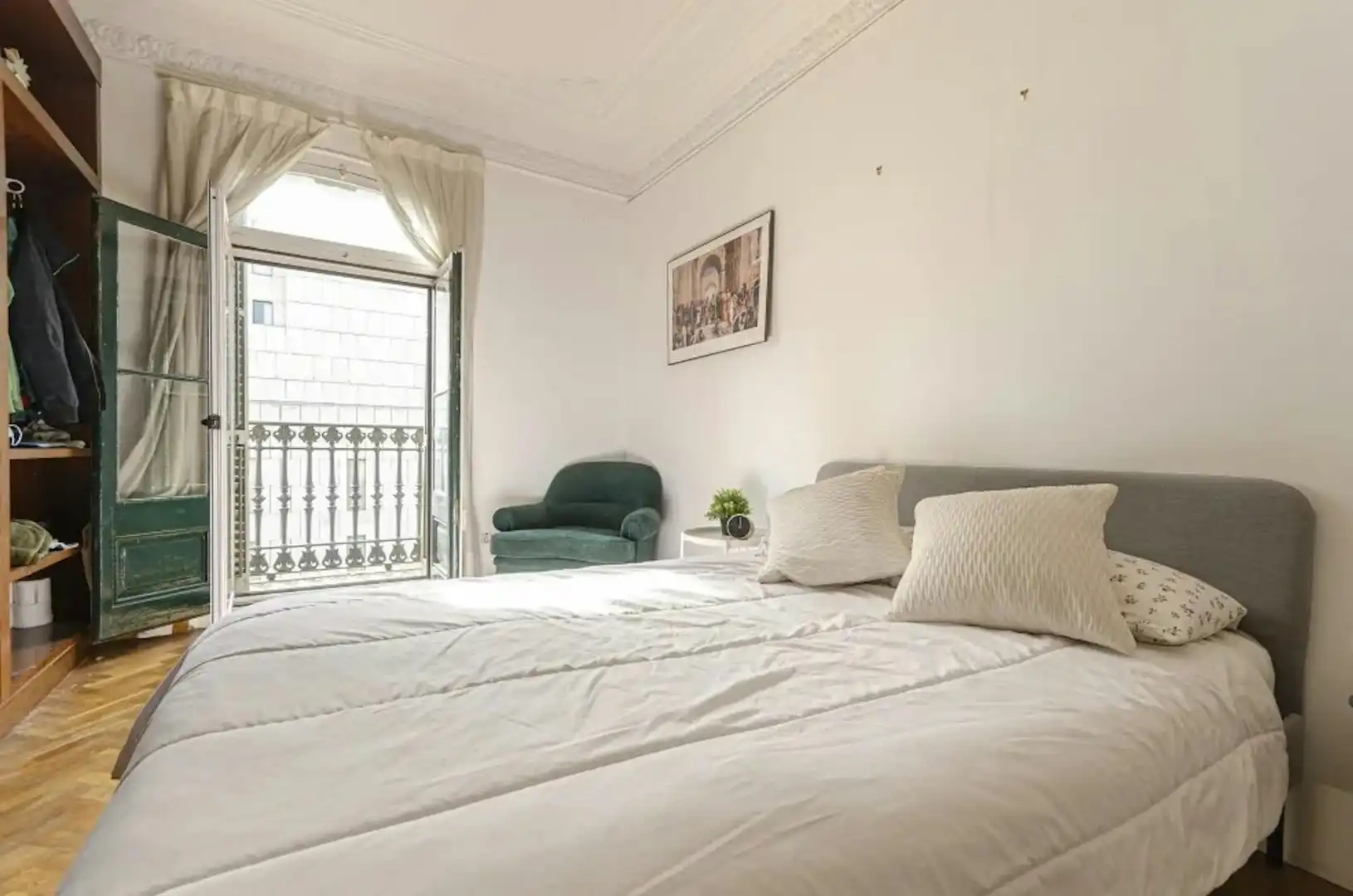 Habitación de Piso para compartir en  Barcelona Capital con Calefacción, Amueblado y Lavadora