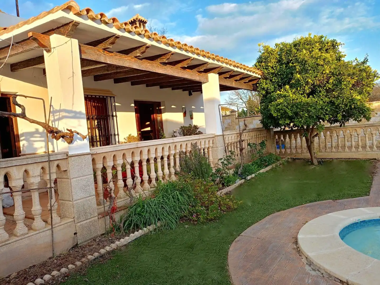 Jardí de Casa o xalet en venda en Arcos de la Frontera amb Calefacció, Jardí privat i Traster
