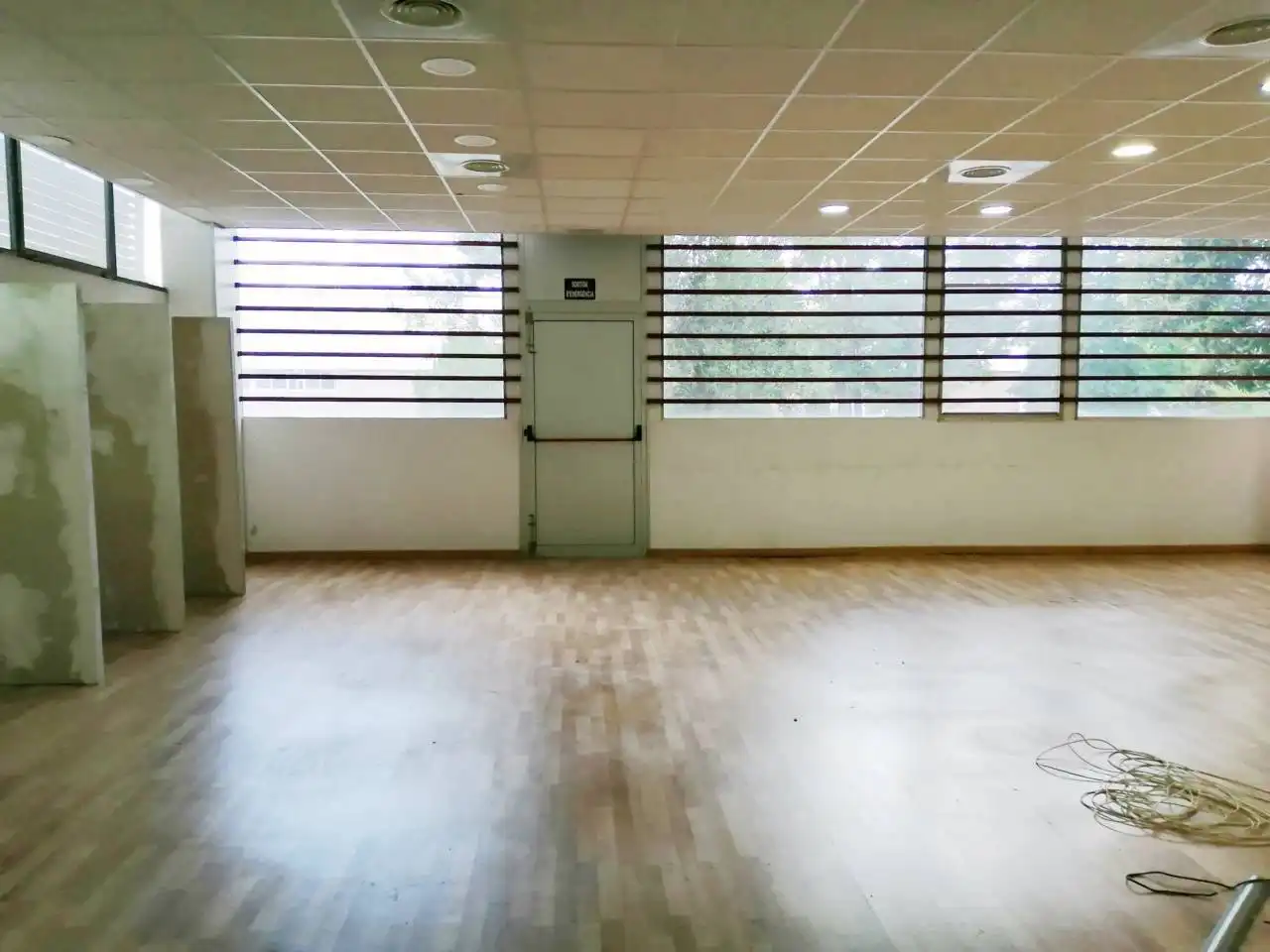 Büro zur Miete in Santa Perpètua de Mogoda mit Heizung und Alarm