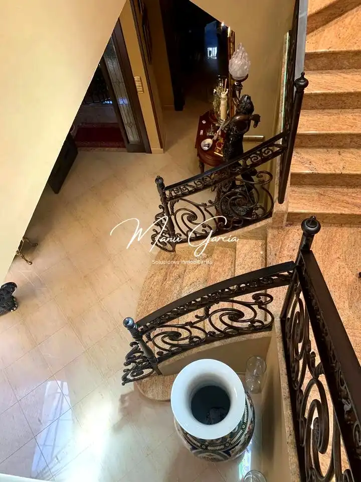 Casa adosada en venta en Lucena con Aire acondicionado, Calefacción y Terraza