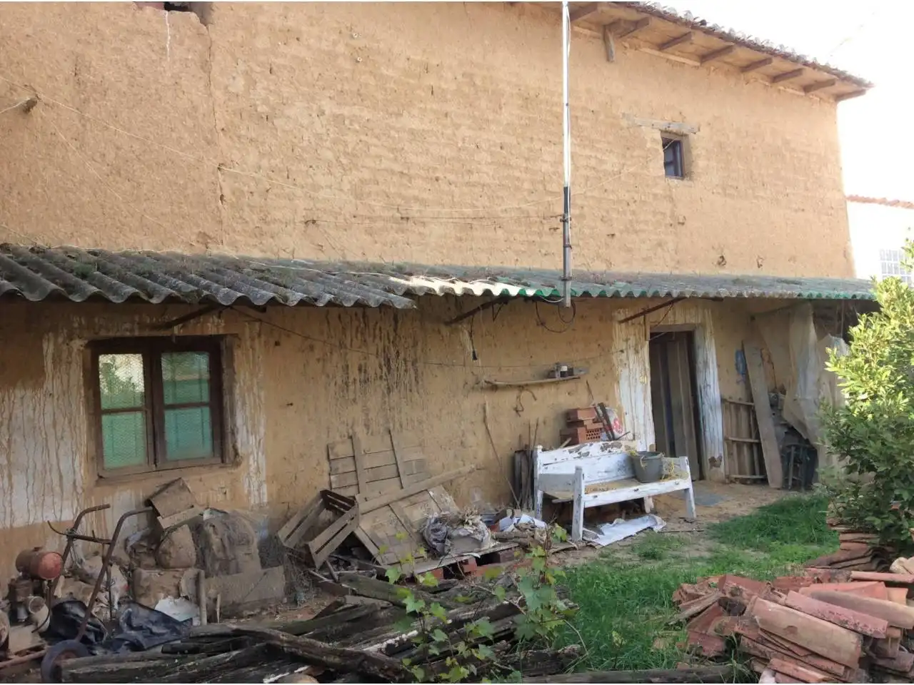 Vista exterior de Casa o chalet en venta en Pajares de los Oteros con Jardín privado