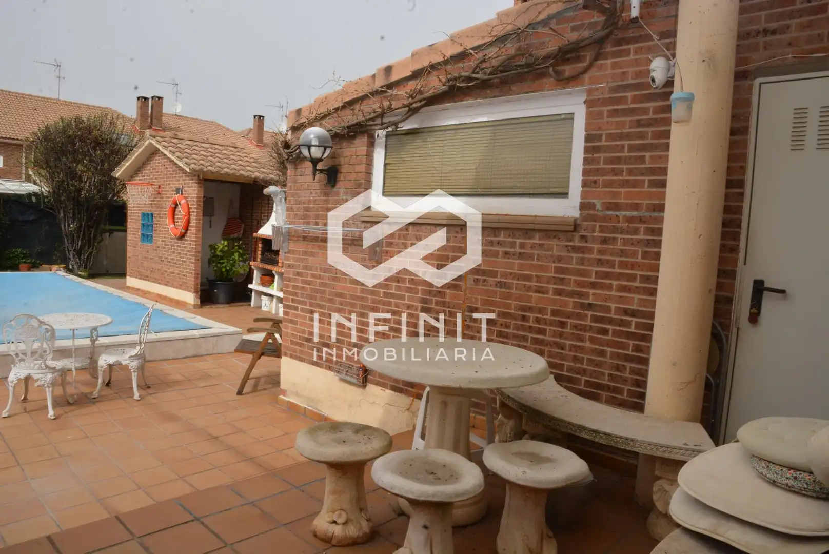 Casa adosada en venta en Villanueva de la Torre