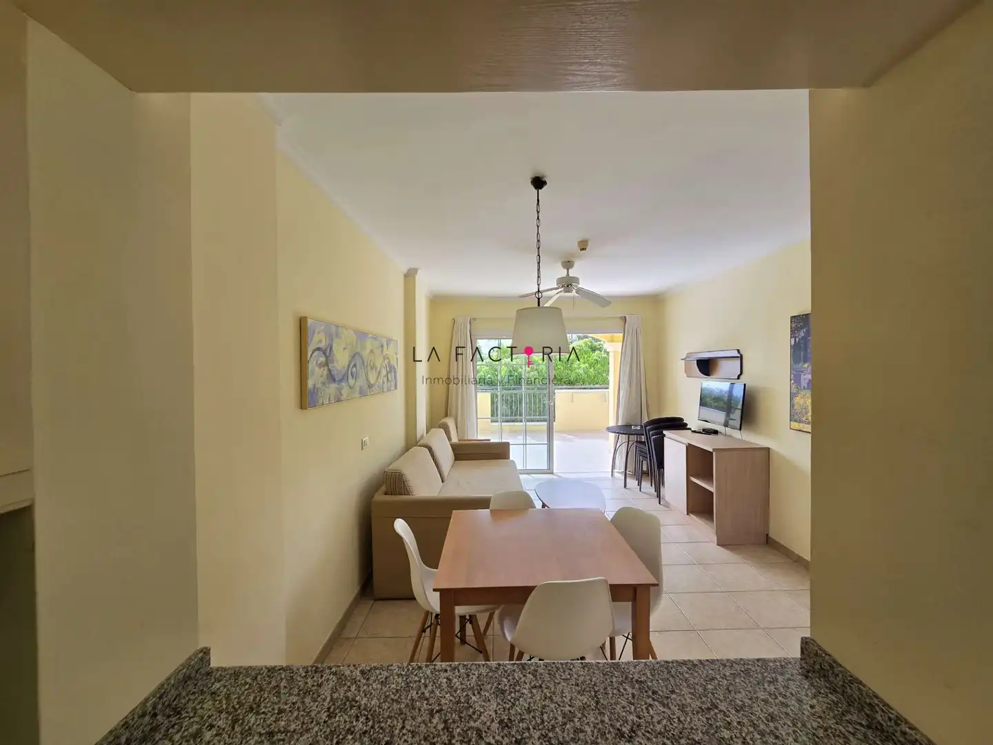 Vista exterior de Apartamento en venta en Arona con Terraza, Amueblado y Piscina comunitaria