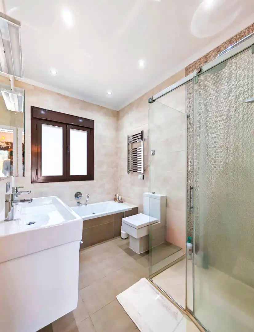 Baño de Casa o chalet en venta en Chiclana de la Frontera con Aire acondicionado, Jardín privado y Terraza