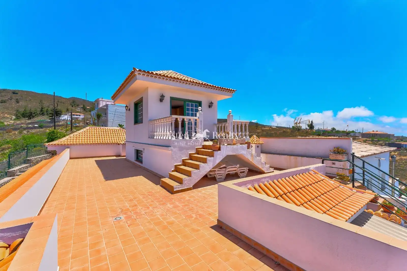 Vista exterior de Casa o xalet en venda en Adeje amb Terrassa, Traster i Moblat