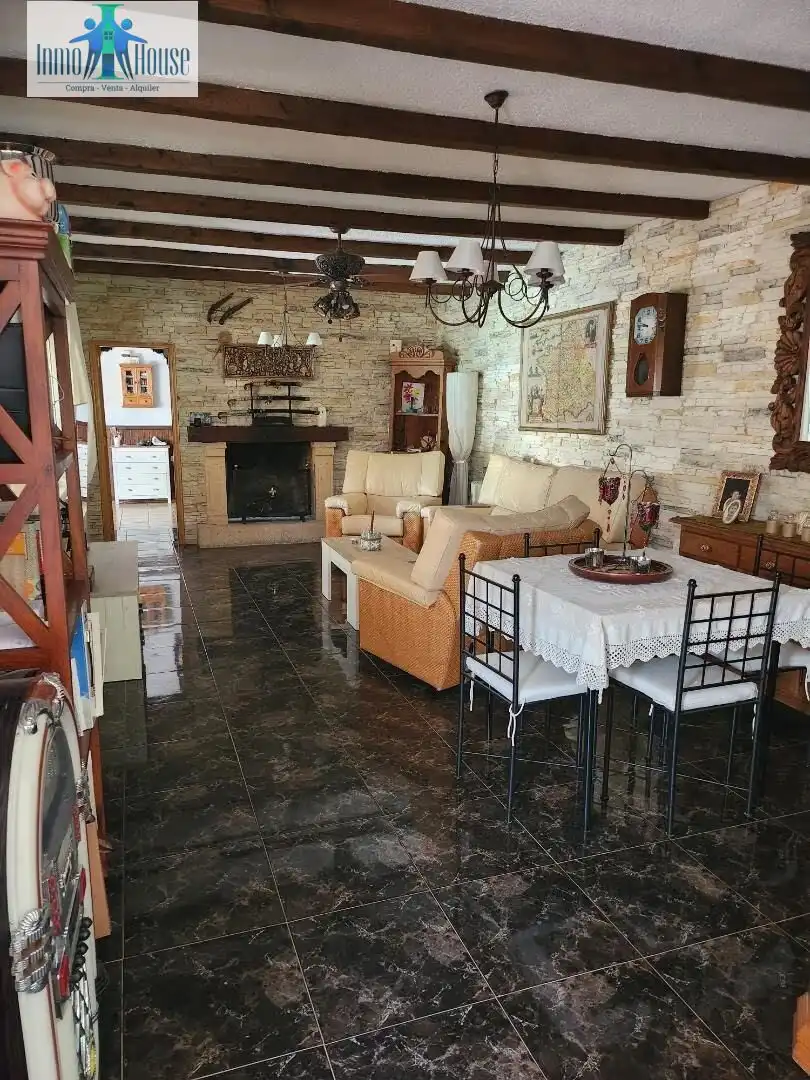 Sala de estar de Casa o chalet en venta en Albacete con Aire acondicionado, Trastero y Piscina comunitaria