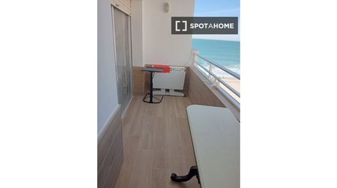 Foto 3 de Habitació a Paseo Marítimo - San José - La Laguna, Cádiz Capital
