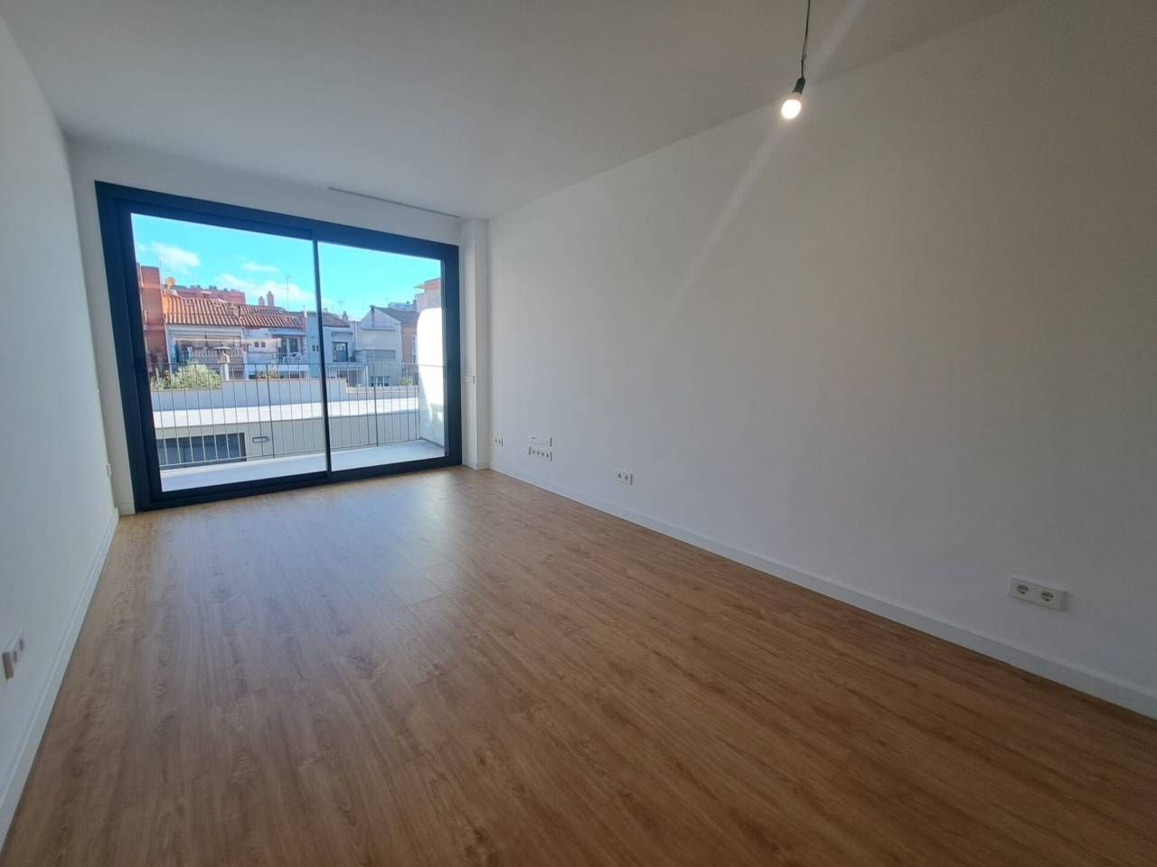 Living room of Flat to rent in Sabadell  with Air Conditioner, Heating and Parquet flooring