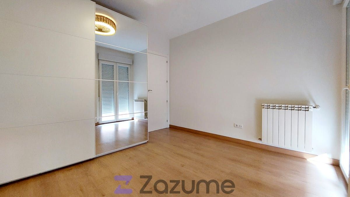 Bedroom of Flat to rent in  Madrid Capital  with Air Conditioner, Heating and Parquet flooring