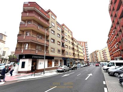 Vista exterior de Pis en venda en Salamanca Capital amb Calefacció, Terrassa i Balcó