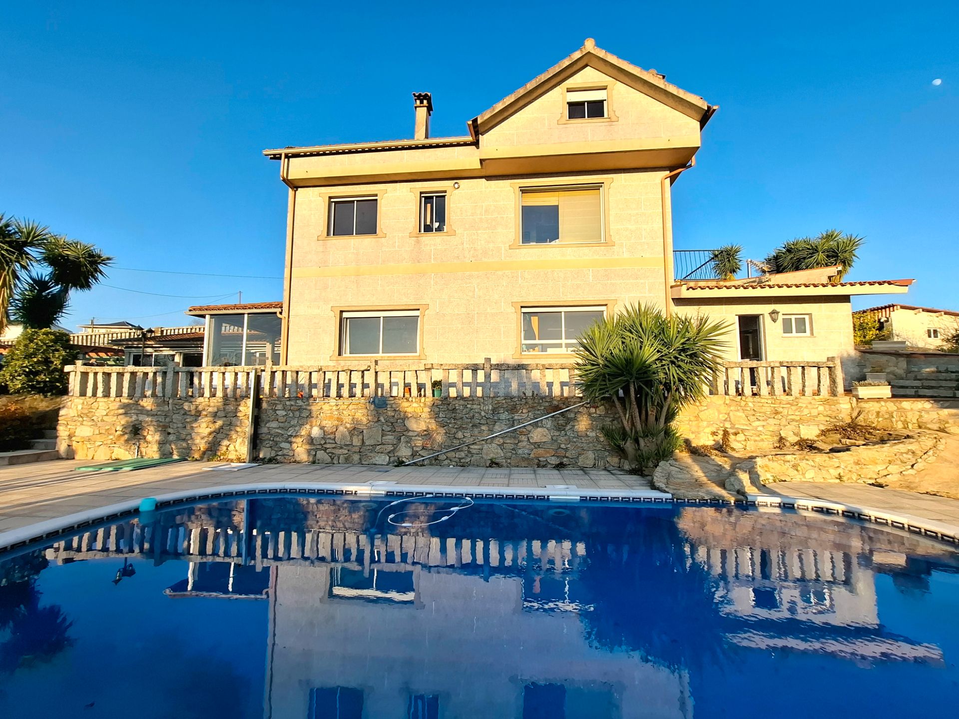 Piscina de Casa o xalet en venda en As Neves   amb Calefacció, Jardí privat i Terrassa