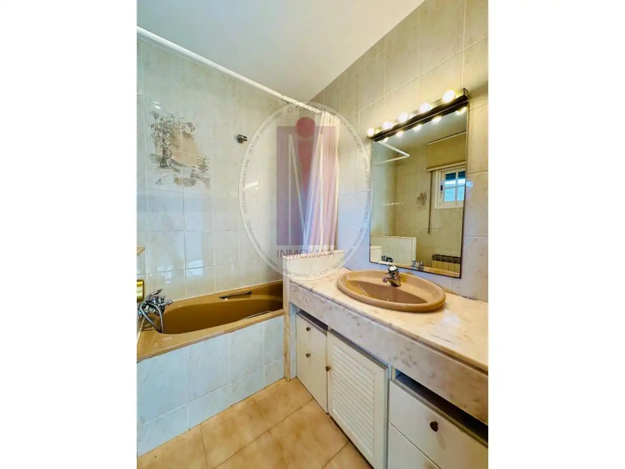 Baño de Casa adosada en venta en Castelldefels con Calefacción y Piscina comunitaria