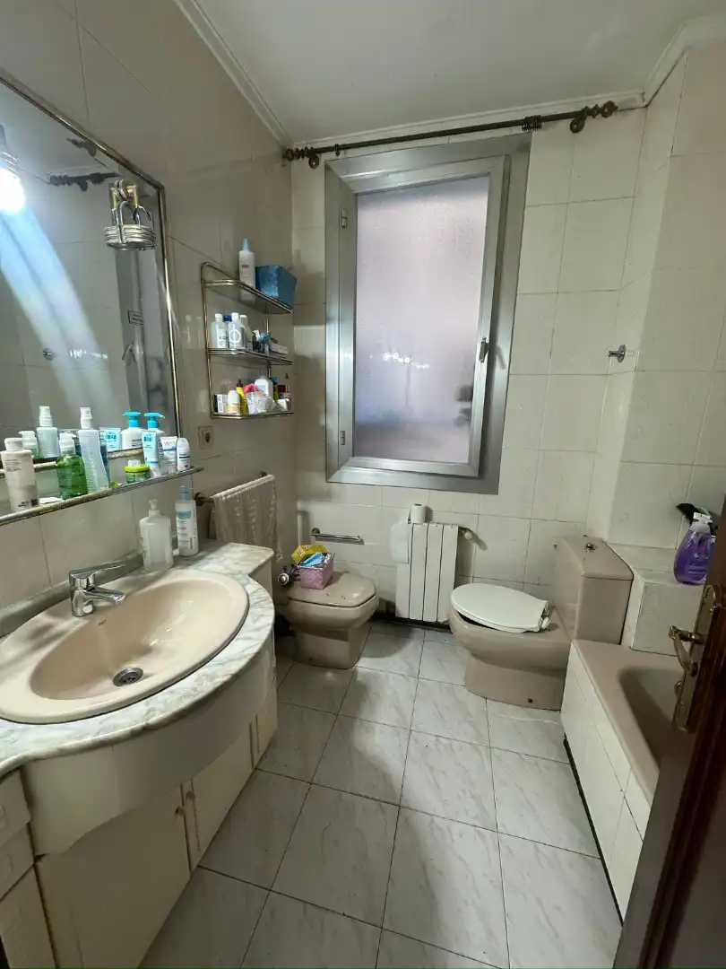 Baño de Piso en venta en Bilbao  con Amueblado