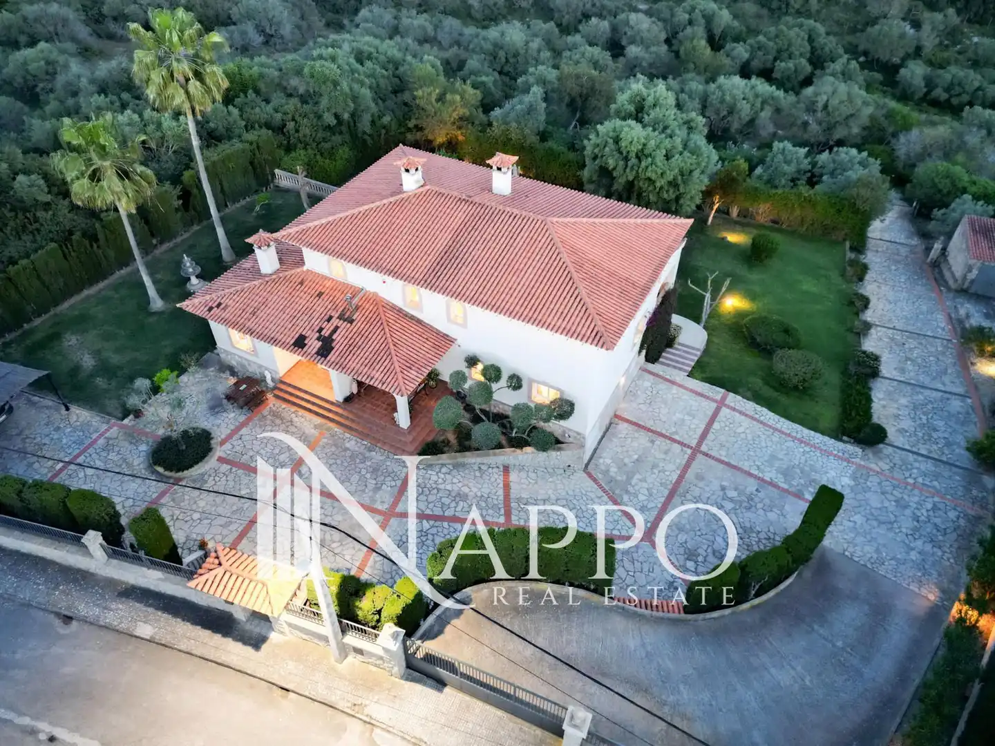 Vista exterior de Casa o xalet en venda en  Palma de Mallorca amb Aire condicionat, Calefacció i Jardí privat