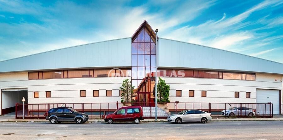 Exterior view of Industrial buildings for sale in Yecla