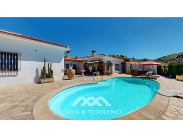 Casa amb piscina en venda a DS CAJIZ RURAL