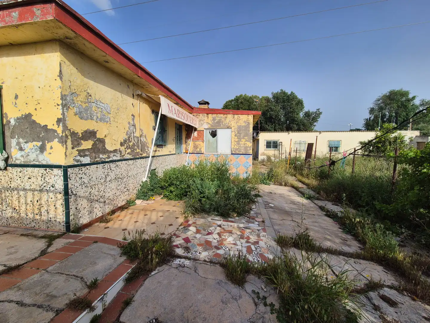 Vista exterior de Casa o xalet en venda en Alcalá de Guadaira amb Jardí privat i Piscina