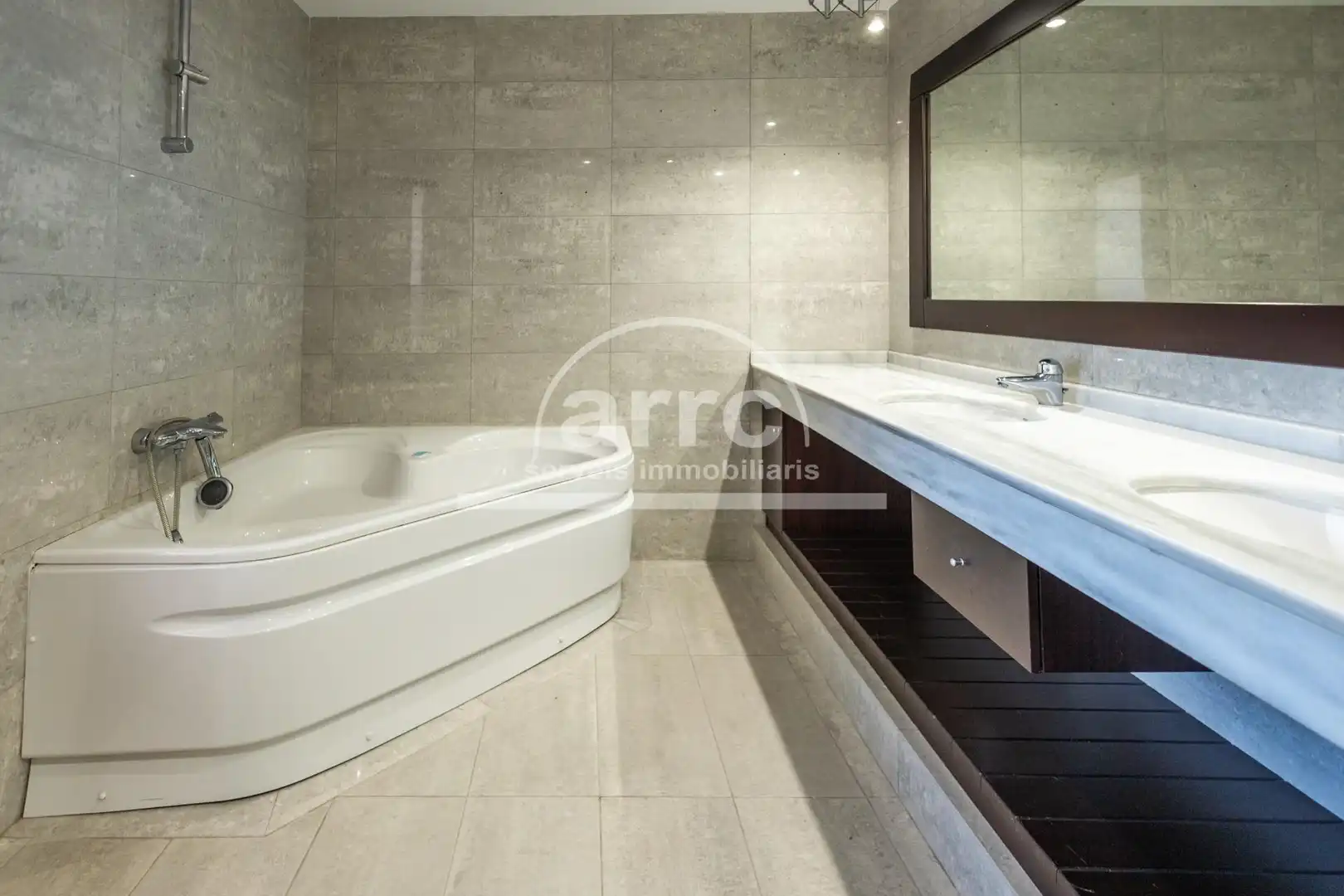 Bathroom of Houses for sale in Vilassar de Dalt  with Air Conditioner, Heating and Private garden