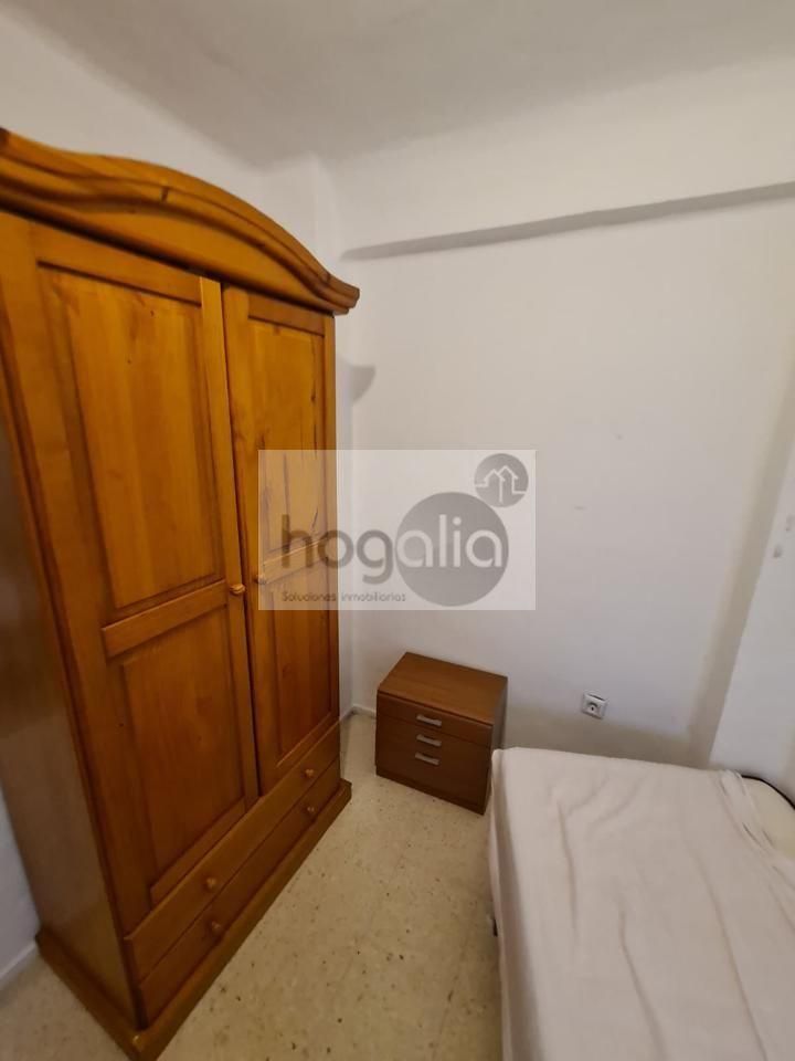 Habitación de Planta baja de alquiler en  Sevilla Capital con Aire acondicionado, Terraza y Amueblado