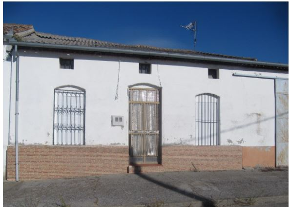 Vista exterior de Casa o xalet en venda en Castellanos de Zapardiel