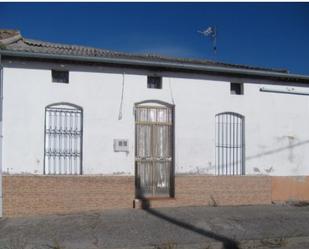 Vista exterior de Casa o xalet en venda en Castellanos de Zapardiel