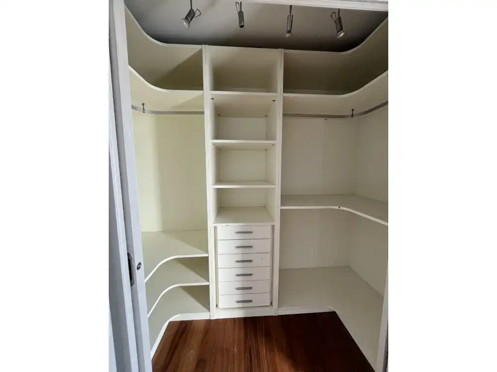 Dormitori de Casa o xalet en venda en Canovelles