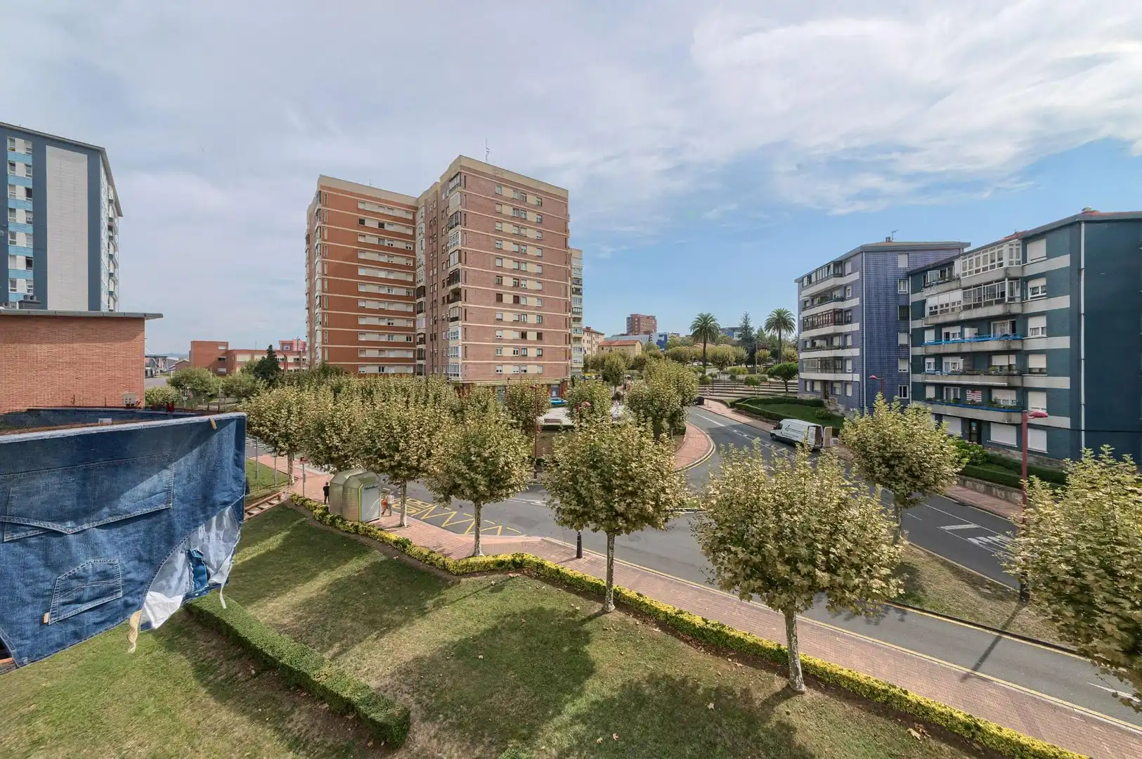 Vista exterior de Piso en venta en Barakaldo  con Calefacción, Jardín privado y Terraza