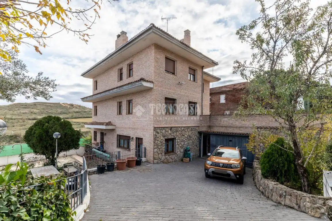 Vista exterior de Casa o chalet en venta en Algete con Aire acondicionado, Calefacción y Balcón