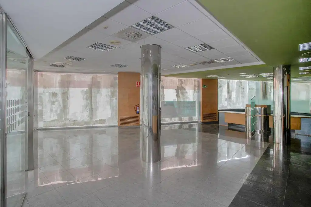 Local comercial en venda a Plaça Joan XXIII, imagen 5