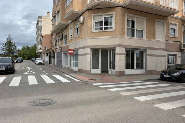 Local comercial en Alquiler en Plaza Crevillente - Antiguos Juzgados - El Asilo