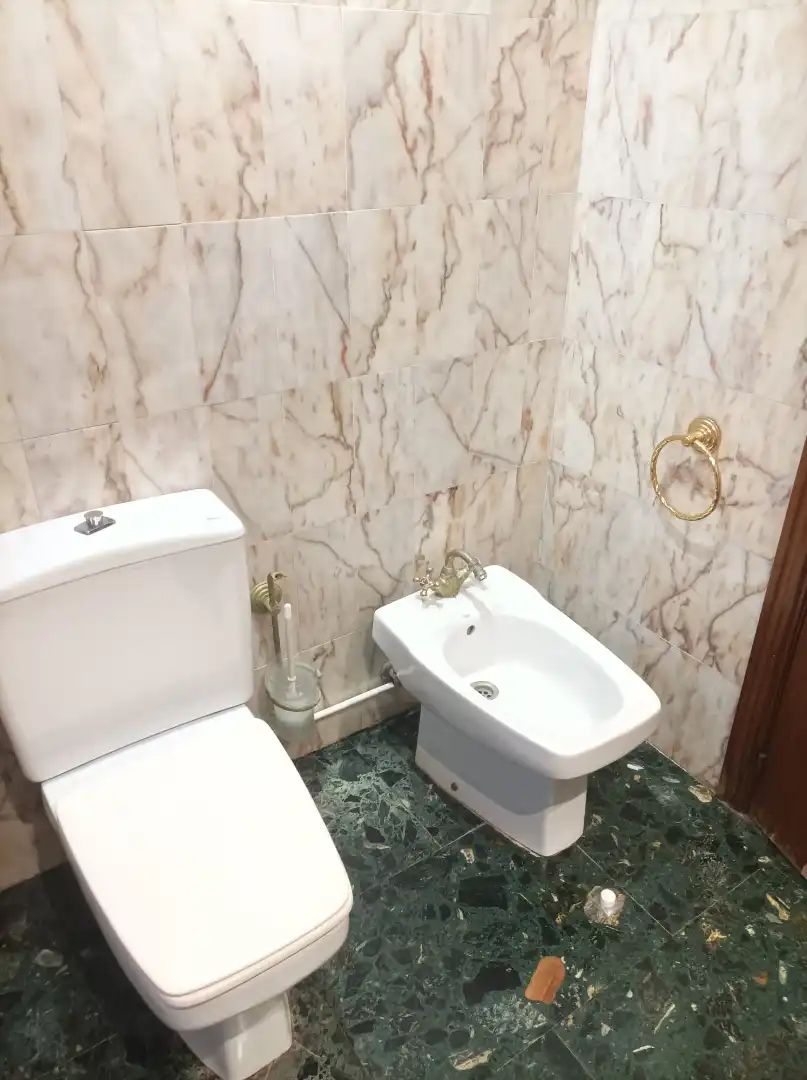 Baño de Piso en venta en Valencia con Terraza y Balcón