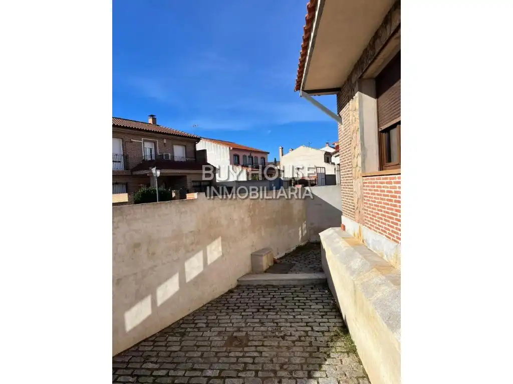 Vista exterior de Casa o chalet en venta en Illescas
