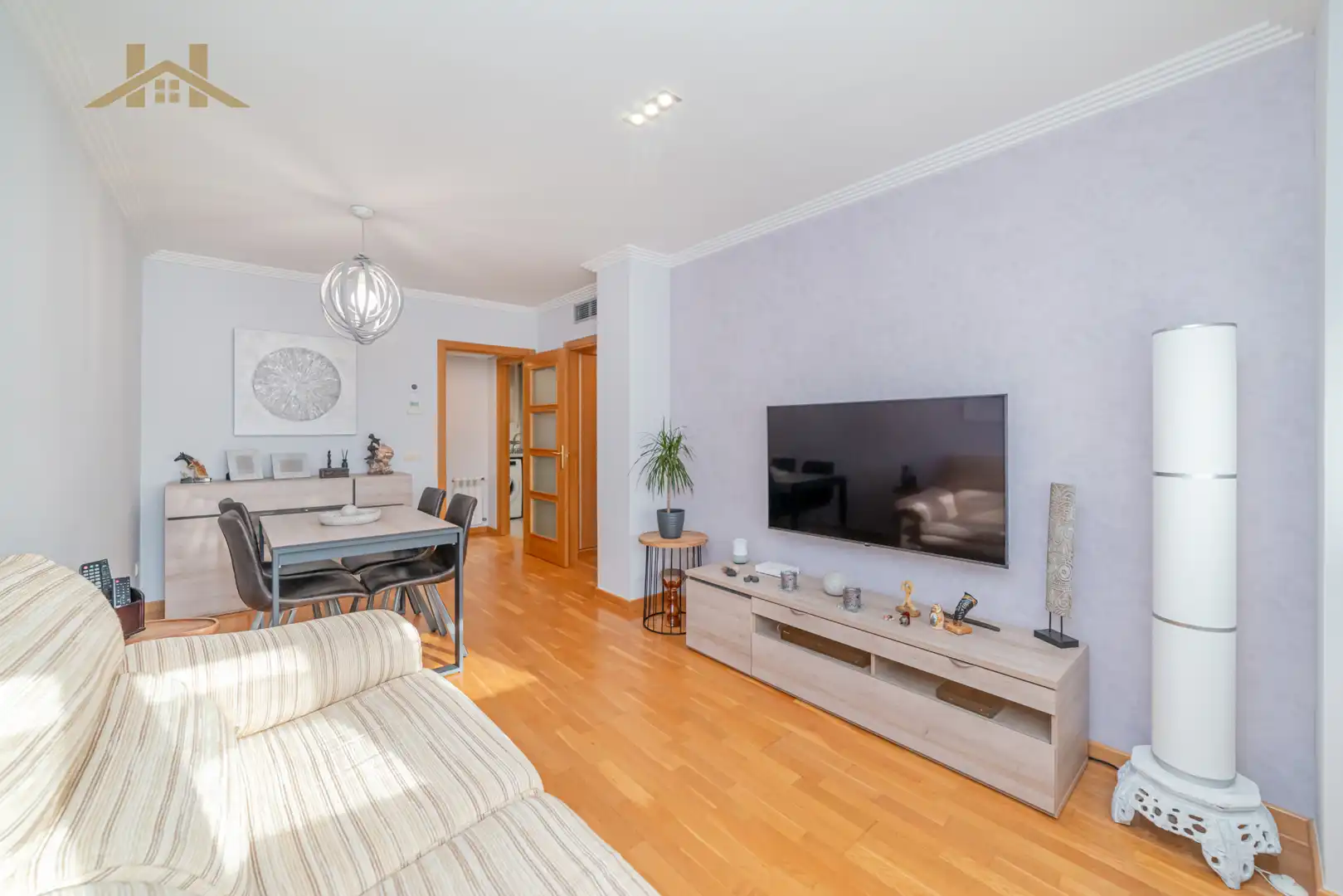 Living room of Flat for sale in Valdemoro  with Air Conditioner, Heating and Parquet flooring