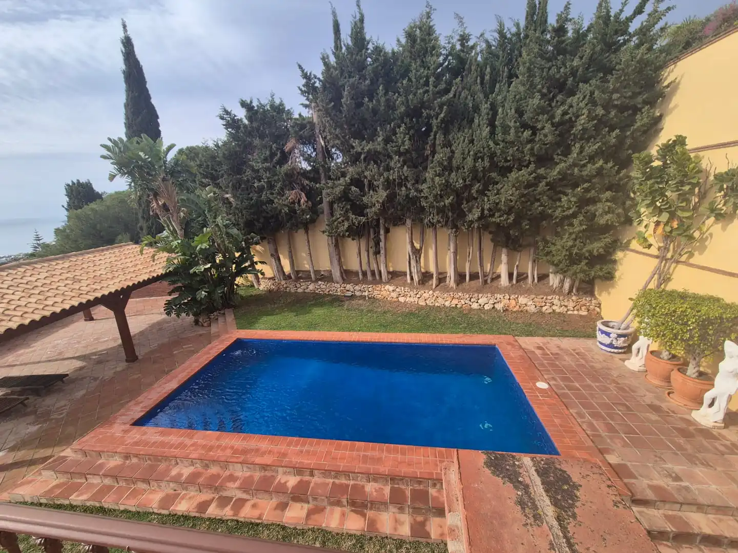 Chalet con piscina en venta en Pasaje Córdoba 8, imagen 3