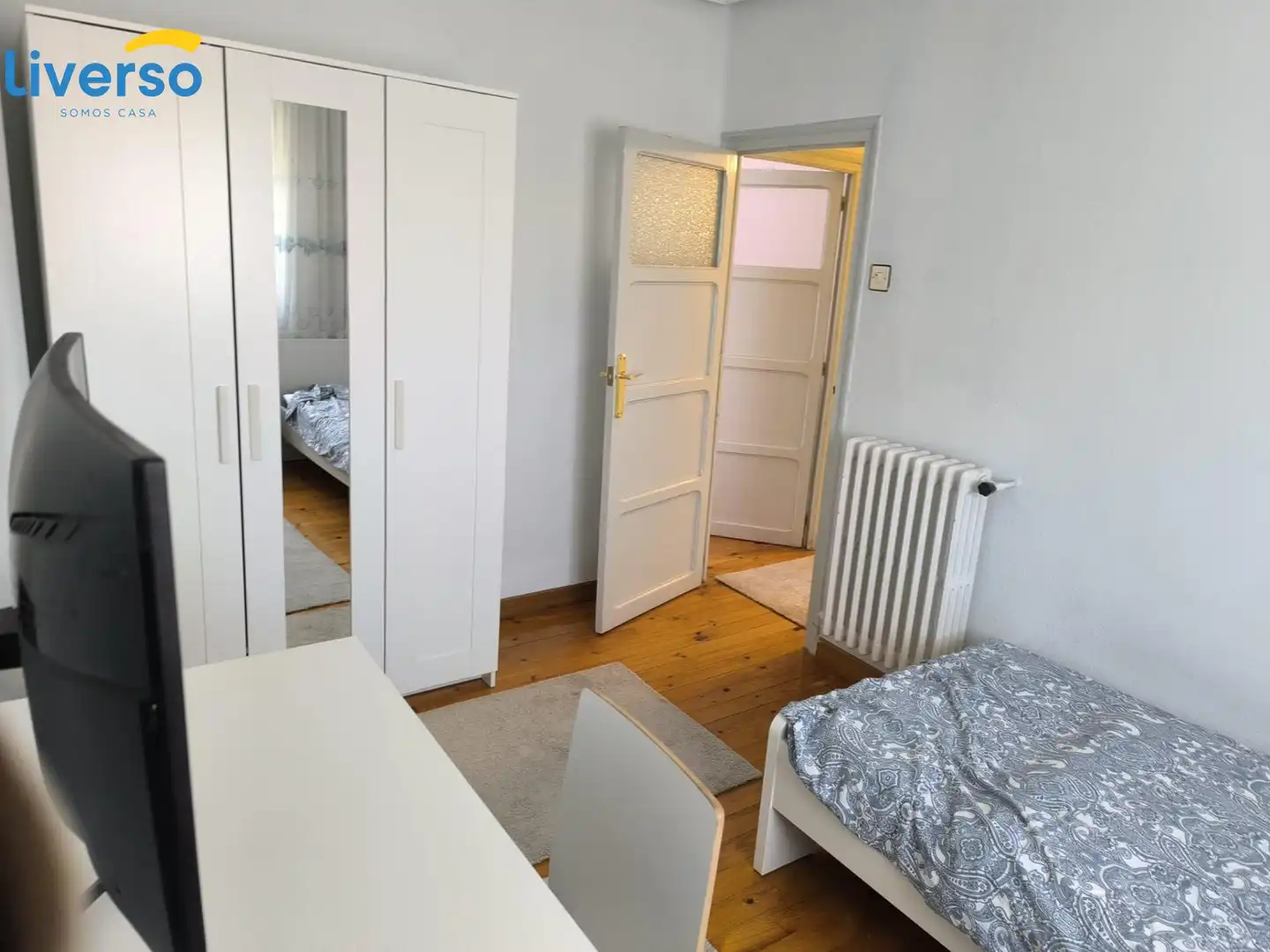 Bedroom of Flat for share in Burgos  with Heating, Terrace and Furnished
